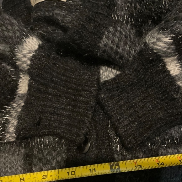 BARBARA SUE BUTTON UP SWEATER .new not worn - Picture 5 of 10